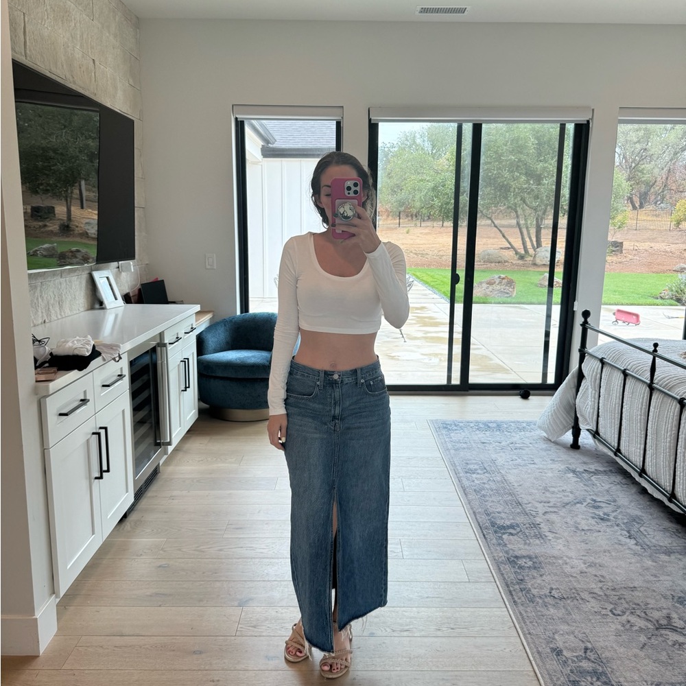 Long sleeve crop